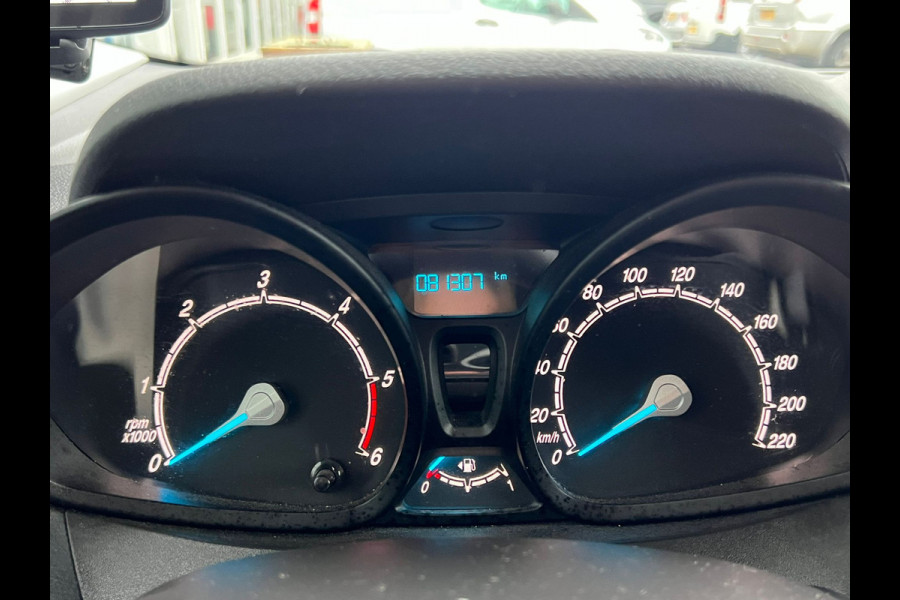 Ford Transit Courier 1.5 TDCI Ambiente Airco | Navigatie | 4 Cillinder | Imperiaal