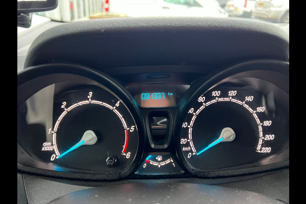Ford Transit Courier 1.5 TDCI Ambiente Airco | Navigatie | 4 Cillinder | Imperiaal