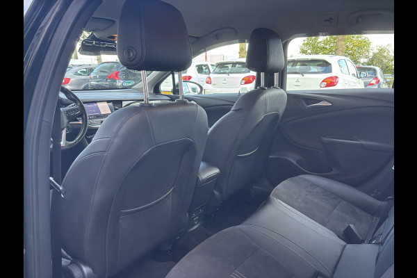 Opel Astra Sports Tourer 1.2 Ultimate 146 PK | Trekhaak | Stoel Verwarming | Stuur Verwarming | Parkeer Camera