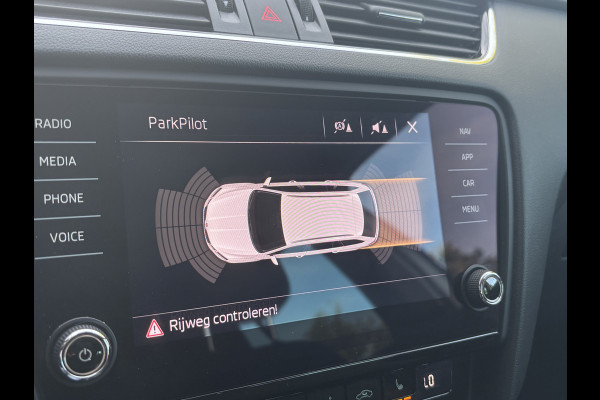 Škoda Octavia Combi 1.5 TSI Greentech Style | Trekhaak | Stoelverwarming | Parkeersensor
