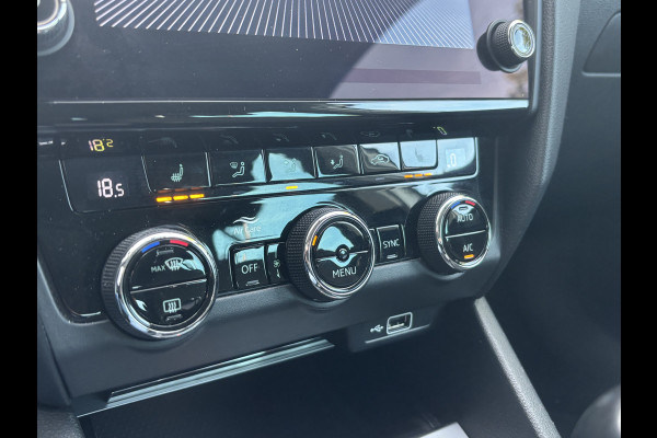 Škoda Octavia Combi 1.5 TSI Greentech Style | Trekhaak | Stoelverwarming | Parkeersensor