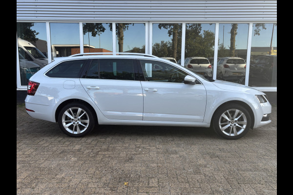 Škoda Octavia Combi 1.5 TSI Greentech Style | Trekhaak | Stoelverwarming | Parkeersensor