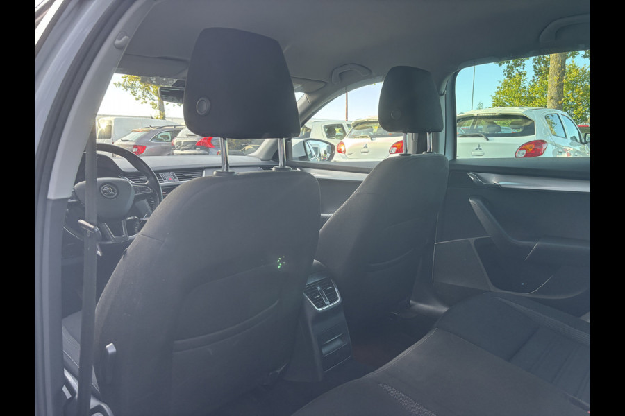Škoda Octavia Combi 1.5 TSI Greentech Style | Trekhaak | Stoelverwarming | Parkeersensor