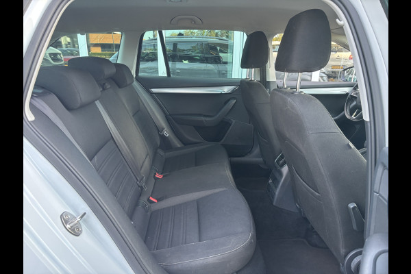 Škoda Octavia Combi 1.5 TSI Greentech Style | Trekhaak | Stoelverwarming | Parkeersensor