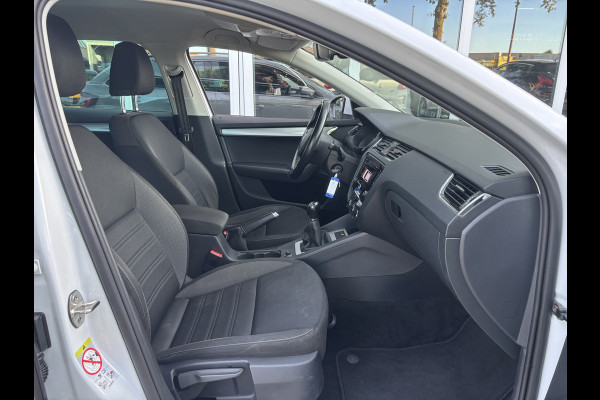Škoda Octavia Combi 1.5 TSI Greentech Style | Trekhaak | Stoelverwarming | Parkeersensor