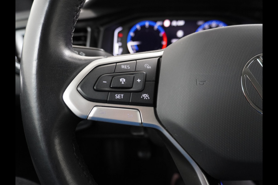 Volkswagen Polo 1.0T 96PK Adaptive Cruise Apple Carplay Android Digital-Cockpit-Pro App-Connect Dual-ECC PDC-a+v Stoel-Verwarmd Navi Life Busine Lane-Assist Isofix Voicecommand DAB Front assist ChroomPack. Lmv 2/3Deelbare a-Bank 1e Eigenaar Origineel Nederlandse Auto EURO6 € 25.430 nieuw!