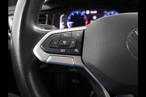 Volkswagen Polo 1.0T 96PK Adaptive Cruise Apple Carplay Android Digital-Cockpit-Pro App-Connect Dual-ECC PDC-a+v Stoel-Verwarmd Navi Life Busine Lane-Assist Isofix Voicecommand DAB Front assist ChroomPack. Lmv 2/3Deelbare a-Bank 1e Eigenaar Origineel Nederlandse Auto EURO6 € 25.430 nieuw!