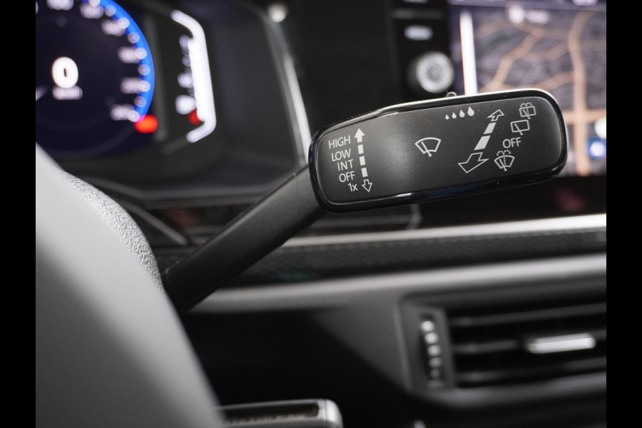 Volkswagen Polo 1.0T 96PK Adaptive Cruise Apple Carplay Android Digital-Cockpit-Pro App-Connect Dual-ECC PDC-a+v Stoel-Verwarmd Navi Life Busine Lane-Assist Isofix Voicecommand DAB Front assist ChroomPack. Lmv 2/3Deelbare a-Bank 1e Eigenaar Origineel Nederlandse Auto EURO6 € 25.430 nieuw!