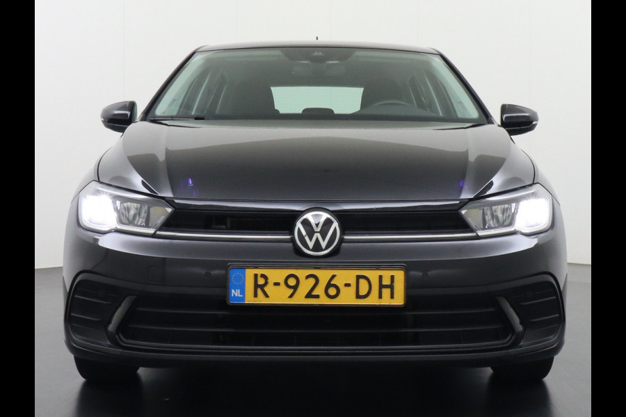 Volkswagen Polo 1.0T 96PK Adaptive Cruise Apple Carplay Android Digital-Cockpit-Pro App-Connect Dual-ECC PDC-a+v Stoel-Verwarmd Navi Life Busine Lane-Assist Isofix Voicecommand DAB Front assist ChroomPack. Lmv 2/3Deelbare a-Bank 1e Eigenaar Origineel Nederlandse Auto EURO6 € 25.430 nieuw!
