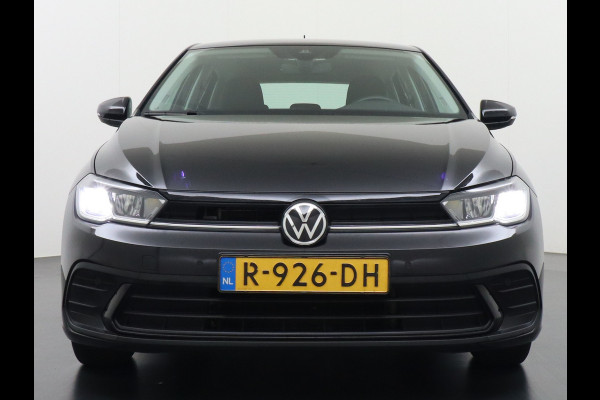 Volkswagen Polo 1.0T 96PK Adaptive Cruise Apple Carplay Android Digital-Cockpit-Pro App-Connect Dual-ECC PDC-a+v Stoel-Verwarmd Navi Life Busine Lane-Assist Isofix Voicecommand DAB Front assist ChroomPack. Lmv 2/3Deelbare a-Bank 1e Eigenaar Origineel Nederlandse Auto EURO6 € 25.430 nieuw!