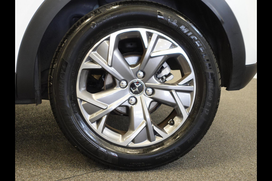 DS DS 3 Crossback 1.2 PureTech Business | Navigatie | Apple Carplay/Android Auto | Lichtmetalen Velgen DS DS 3 Crossback 1.2 PureTech Business | Navigatie | Apple Carplay/Android Auto | Lichtmetalen Velgen