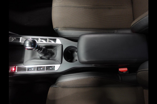 DS DS 3 Crossback 1.2 PureTech Business | Navigatie | Apple Carplay/Android Auto | Lichtmetalen Velgen DS DS 3 Crossback 1.2 PureTech Business | Navigatie | Apple Carplay/Android Auto | Lichtmetalen Velgen