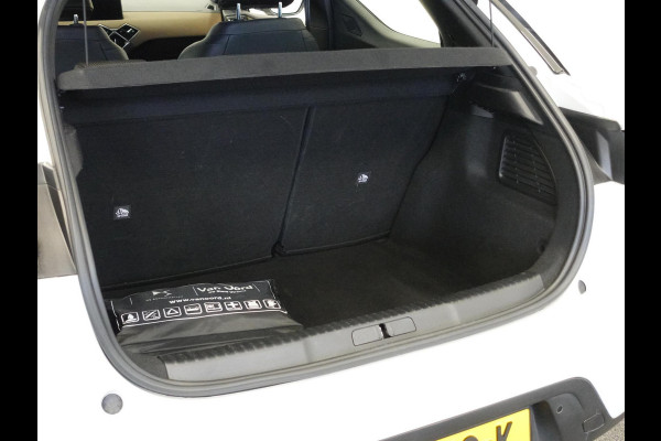 DS DS 3 Crossback 1.2 PureTech Business | Navigatie | Apple Carplay/Android Auto | Lichtmetalen Velgen DS DS 3 Crossback 1.2 PureTech Business | Navigatie | Apple Carplay/Android Auto | Lichtmetalen Velgen