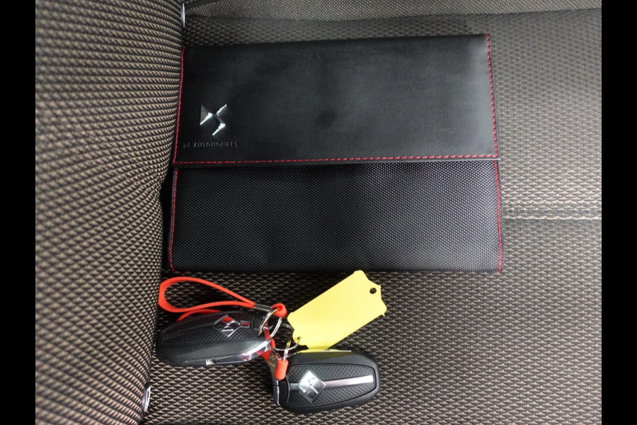 DS DS 3 Crossback 1.2 PureTech Business | Navigatie | Apple Carplay/Android Auto | Lichtmetalen Velgen DS DS 3 Crossback 1.2 PureTech Business | Navigatie | Apple Carplay/Android Auto | Lichtmetalen Velgen