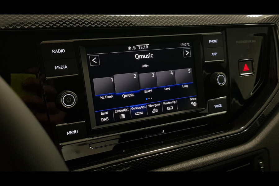 Volkswagen Polo 1.0 TSI DSG Life Automaat | Navigatie | Airco | Stoelverwarming | Digitale cockpit | Led | DAB Volkswagen Polo 1.0 TSI DSG Life Automaat | Navigatie | Airco | Stoelverwarming | Digitale cockpit | Led | DAB