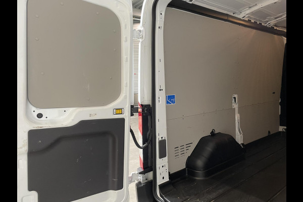 Ford Transit 130pk Automaat L2H2 Navi Camera Trekhaak Cruise control ACC Airco Ford Transit 130pk Automaat L2H2 Navi Camera Trekhaak Cruise control ACC Airco