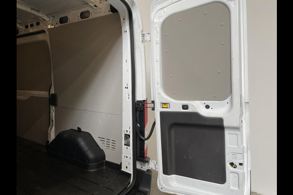Ford Transit 130pk Automaat L2H2 Navi Camera Trekhaak Cruise control ACC Airco Ford Transit 130pk Automaat L2H2 Navi Camera Trekhaak Cruise control ACC Airco