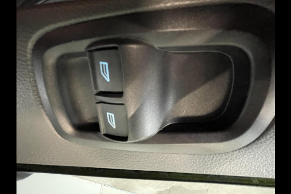 Ford Transit 130pk Automaat L2H2 Navi Camera Trekhaak Cruise control ACC Airco Ford Transit 130pk Automaat L2H2 Navi Camera Trekhaak Cruise control ACC Airco