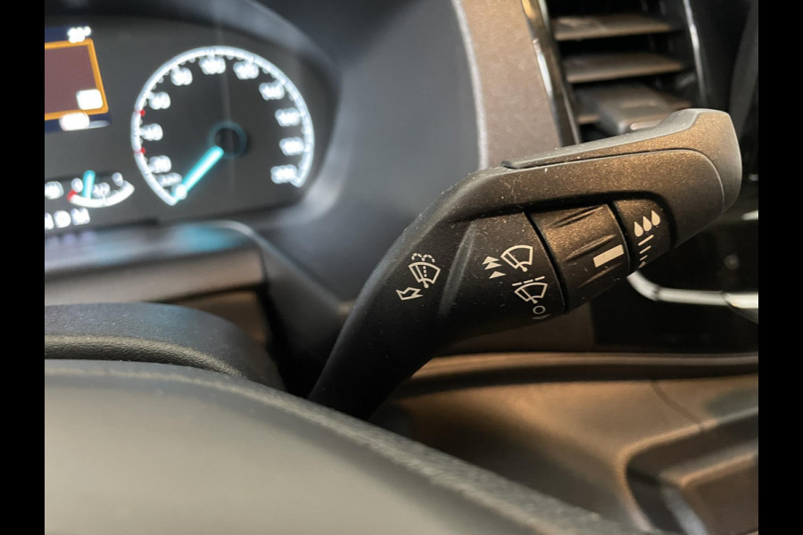 Ford Transit 130pk Automaat L2H2 Navi Camera Trekhaak Cruise control ACC Airco Ford Transit 130pk Automaat L2H2 Navi Camera Trekhaak Cruise control ACC Airco