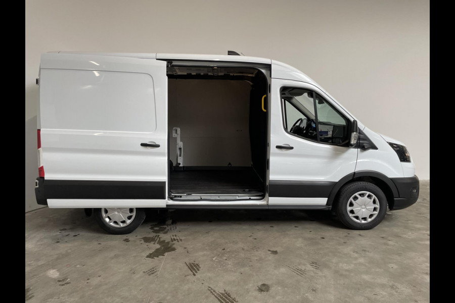 Ford Transit 130pk Automaat L2H2 Navi Camera Trekhaak Cruise control ACC Airco Ford Transit 130pk Automaat L2H2 Navi Camera Trekhaak Cruise control ACC Airco
