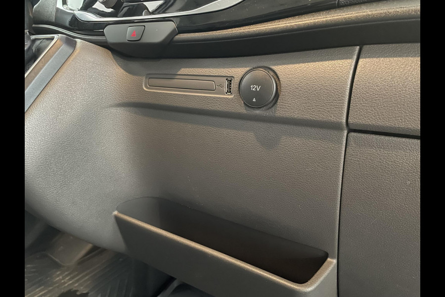 Ford Transit 130pk Automaat L2H2 Navi Camera Trekhaak Cruise control ACC Airco Ford Transit 130pk Automaat L2H2 Navi Camera Trekhaak Cruise control ACC Airco
