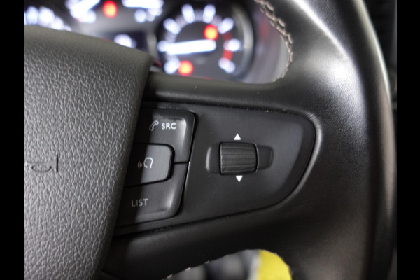 Opel Vivaro 102pk L3H1 Edition Dubbele Cabine 6persoons Navigatie Trekhaak Airco Cruise control