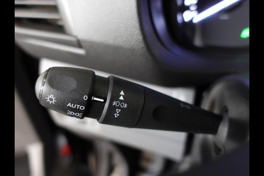 Opel Vivaro 102pk L3H1 Edition Dubbele Cabine 6persoons Navigatie Trekhaak Airco Cruise control