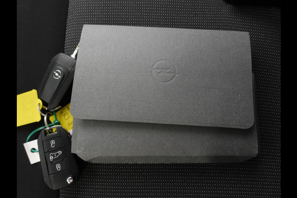 Opel Vivaro 102pk L3H1 Edition Dubbele Cabine 6persoons Navigatie Trekhaak Airco Cruise control