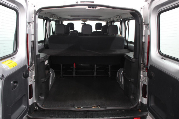 Renault Trafic Passenger 1.6 dCi Grand Authentique Energy incl. BPM/ BTW  L2H1 8 persoons !  Navigatie Airco voor en achter Parkeer sensoren Cruise Control Bumpers in kleur
