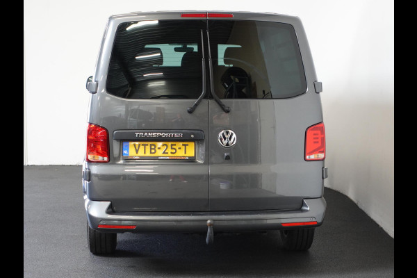 Volkswagen Transporter 2.0 TDI L2H1 28 Dubbele Cabine Highline Automaat Airco Cruise Control adaptief Parkeersensoren Trekhaak Volkswagen Transporter 2.0 TDI L2H1 28 Dubbele Cabine Highline Automaat Airco Cruise Control adaptief Parkeersensoren Trekhaak