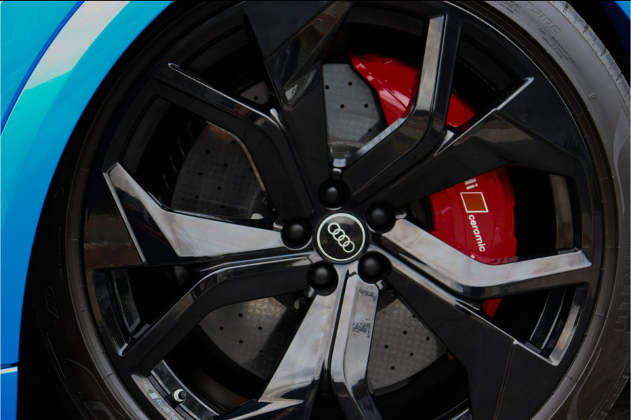 Audi RSQ8 4.0 **Ceramic/Carbon/B&O/Alcantara/23"/ACC**