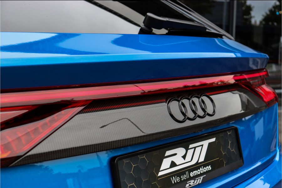 Audi RSQ8 4.0 **Ceramic/Carbon/B&O/Alcantara/23"/ACC**