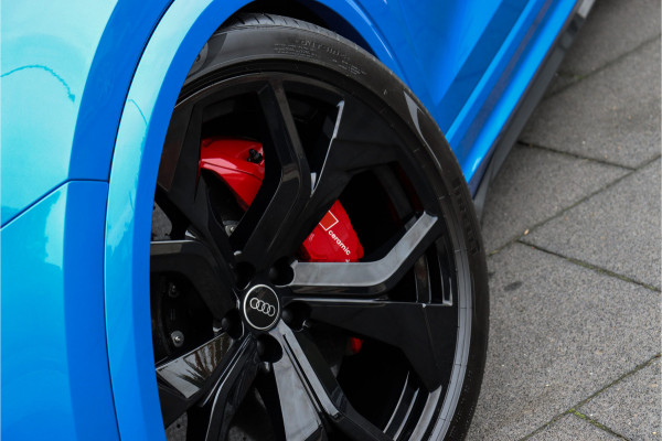 Audi RSQ8 4.0 **Ceramic/Carbon/B&O/Alcantara/23"/ACC**