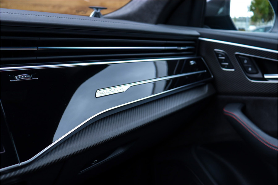 Audi RSQ8 4.0 **Ceramic/Carbon/B&O/Alcantara/23"/ACC**