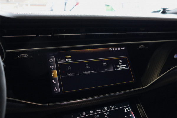 Audi RSQ8 4.0 **Ceramic/Carbon/B&O/Alcantara/23"/ACC**