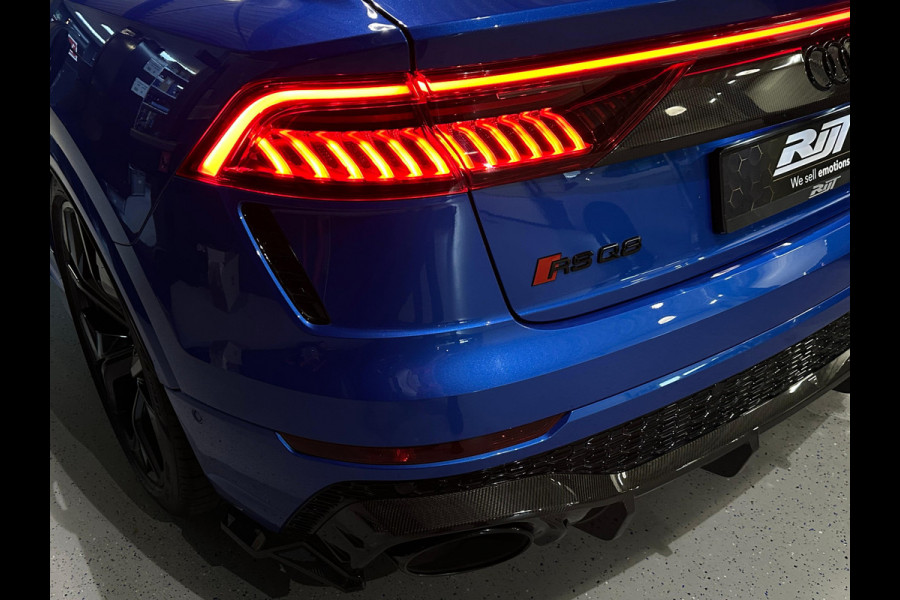 Audi RSQ8 4.0 **Ceramic/Carbon/B&O/Alcantara/23"/ACC**