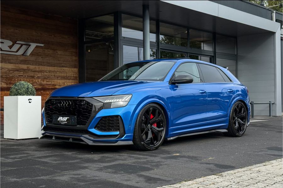 Audi RSQ8 4.0 **Ceramic/Carbon/B&O/Alcantara/23"/ACC**