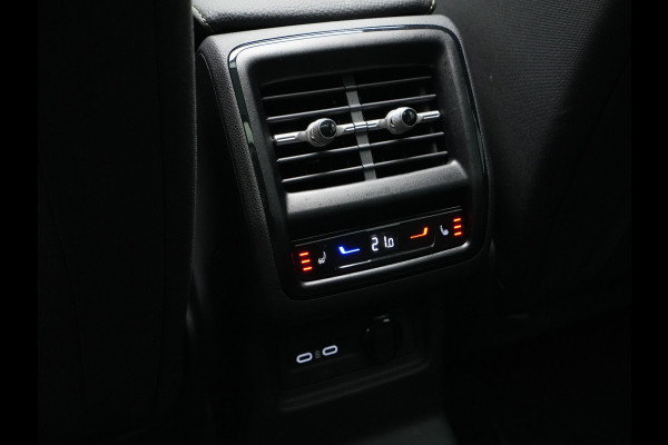 Škoda Kodiaq 1.5 TSI MHEV Business Edition 7p. Panorama dak Trekhaak 19" lm  Stoel/Stuurverwarming 188