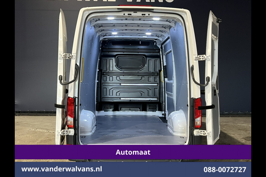 Volkswagen Crafter 2.0 TDI 141pk Automaat L3H3 L2H2 Euro6 Airco | Navigatie | Apple Carplay | Cruisecontrol Android Auto, Parkeersensoren, chauffeursstoel, 3000kg trekvermogen