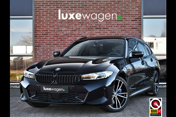 BMW 3 Serie Touring 330e xDrive M-Sport Pro Pano M-zetels ACC HUD 19inch El-klep
