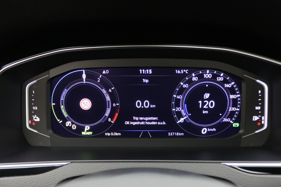 Volkswagen Passat Variant 1.4 TSI DSG PHEV GTE Business Virtual Cockpit, Panoramadak, ACC, Camera, Apple Carplay, DAB, PDC, 18''