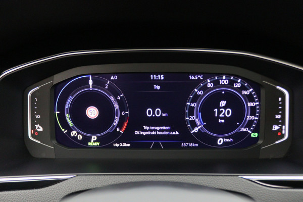 Volkswagen Passat Variant 1.4 TSI DSG PHEV GTE Business Virtual Cockpit, Panoramadak, ACC, Camera, Apple Carplay, DAB, PDC, 18''