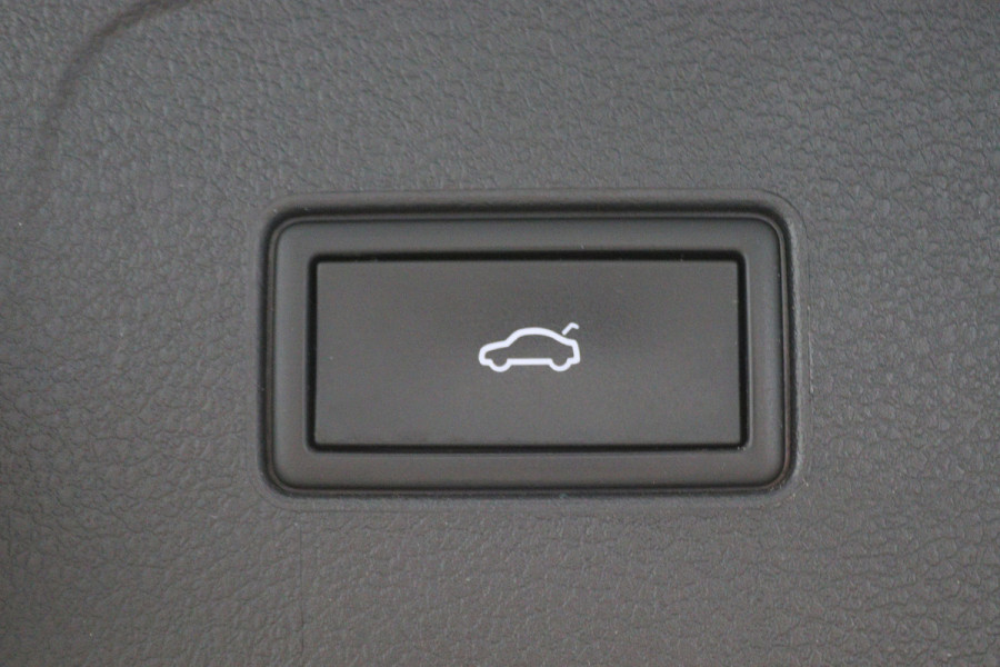 Volkswagen Passat Variant 1.4 TSI DSG PHEV GTE Business Virtual Cockpit, Panoramadak, ACC, Camera, Apple Carplay, DAB, PDC, 18''