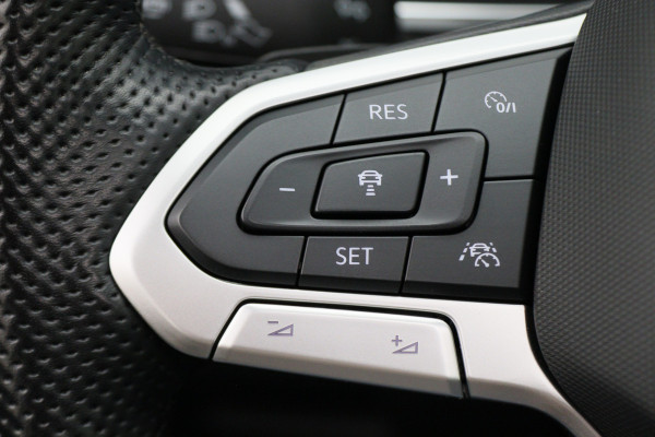 Volkswagen Passat Variant 1.4 TSI DSG PHEV GTE Business Virtual Cockpit, Panoramadak, ACC, Camera, Apple Carplay, DAB, PDC, 18''