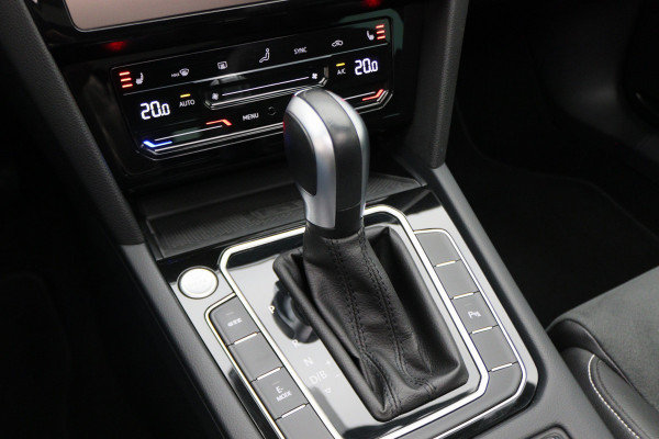 Volkswagen Passat Variant 1.4 TSI DSG PHEV GTE Business Virtual Cockpit, Panoramadak, ACC, Camera, Apple Carplay, DAB, PDC, 18''