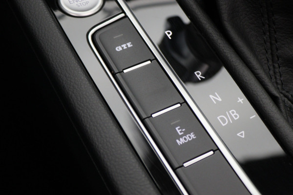 Volkswagen Passat Variant 1.4 TSI DSG PHEV GTE Business Virtual Cockpit, Panoramadak, ACC, Camera, Apple Carplay, DAB, PDC, 18''