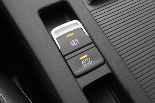 Volkswagen Passat Variant 1.4 TSI DSG PHEV GTE Business Virtual Cockpit, Panoramadak, ACC, Camera, Apple Carplay, DAB, PDC, 18''