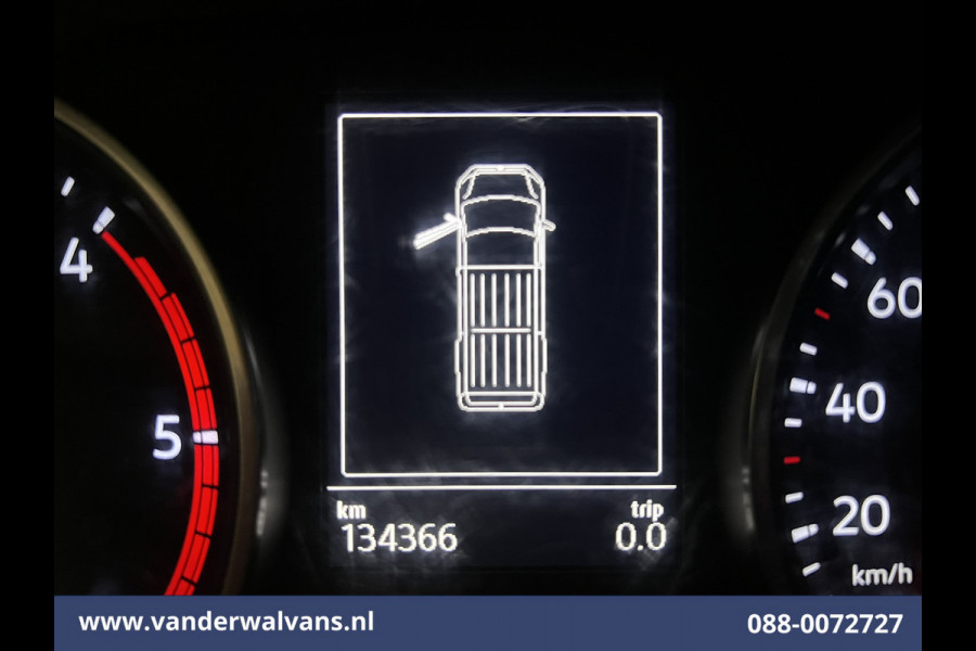 Volkswagen Crafter 2.0 TDI 140pk L3H3 L2H2 Euro6 Airco | 3000kg Trekhaak | Navigatie | Apple Carplay Android Auto, Cruisecontrol, Parkeersensoren, Bijrijdersbank