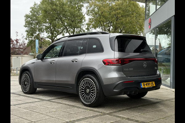 Mercedes-Benz EQB 300 4MATIC AMG 67 kWh | Panorama | Burmester | Stoel Verkoeling | Leder |