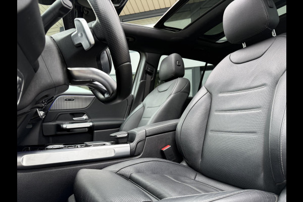 Mercedes-Benz EQB 300 4MATIC AMG 67 kWh | Panorama | Burmester | Stoel Verkoeling | Leder |